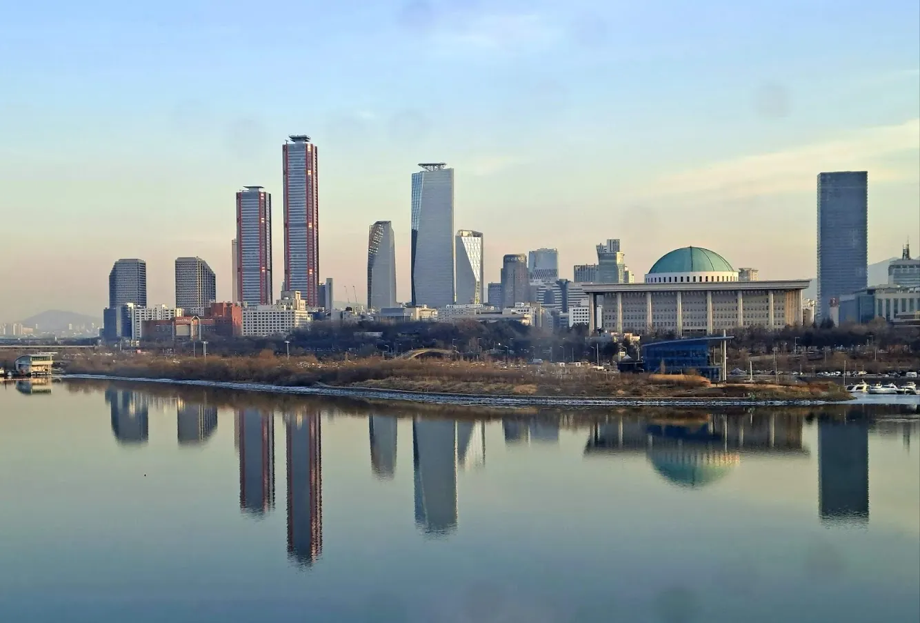 Yeouido Hangang Park — Han River, central Seoul